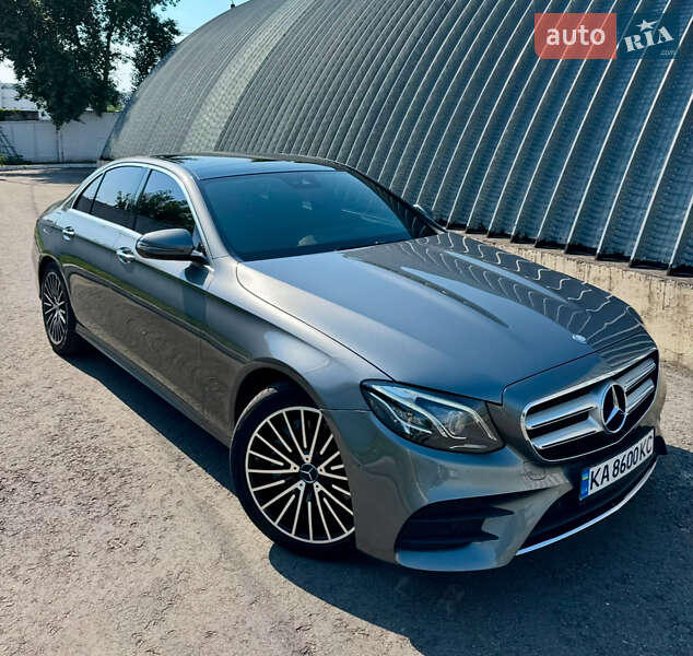 Mercedes-benz E-class (2016)