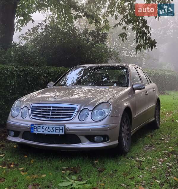 Mercedes-benz E-class (2003)