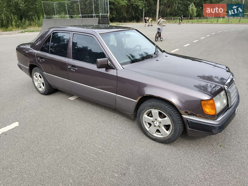 Mercedes-benz E-class (1991)