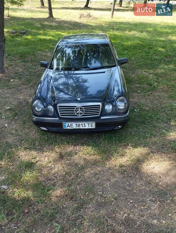 Mercedes-benz E-class (1996)