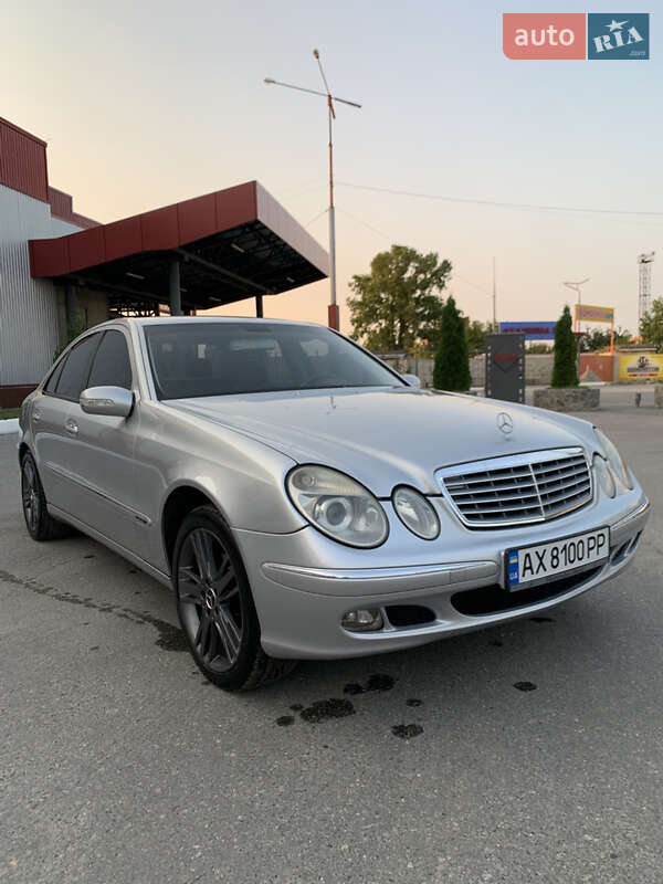 Mercedes-benz E-class (2003)
