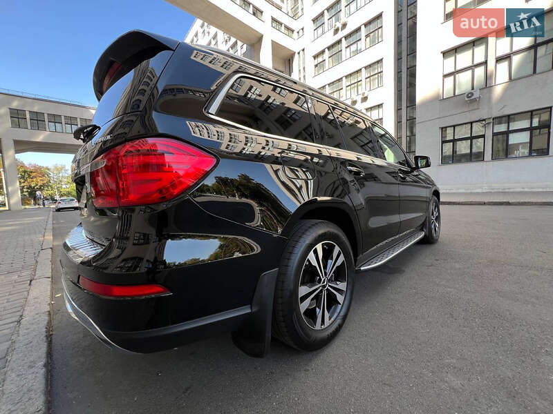 Mercedes-benz Gl-class (2012)