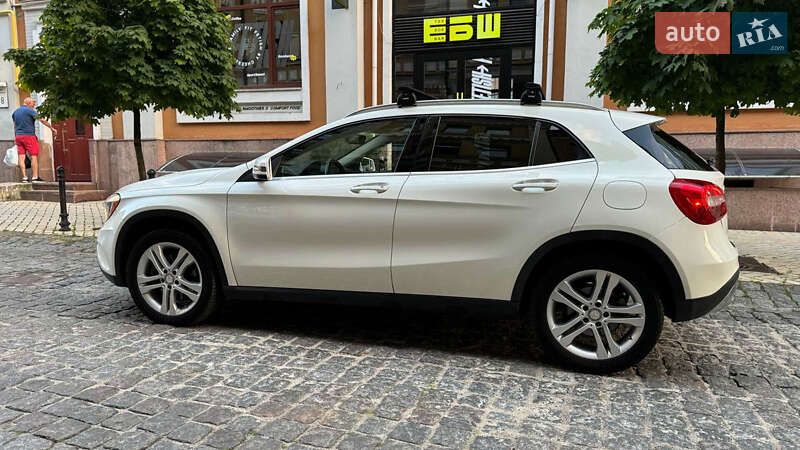 Mercedes-benz Gla-class (2016)