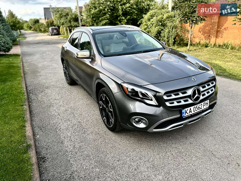 Mercedes-benz Gla-class (2019)