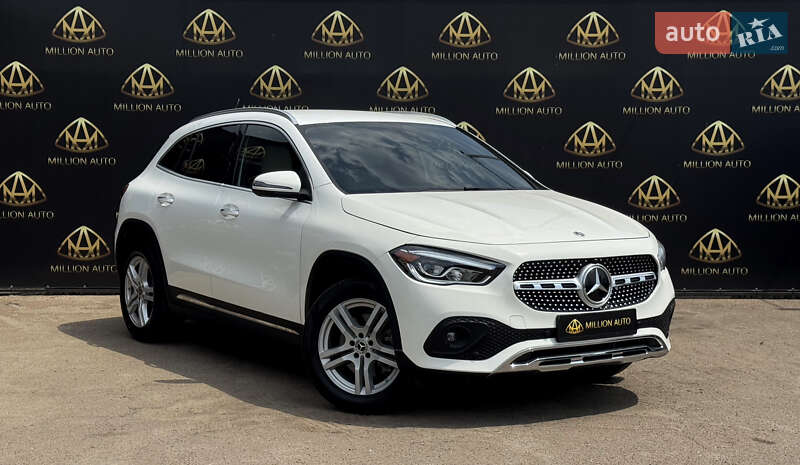 Mercedes-benz Gla-class (2020)