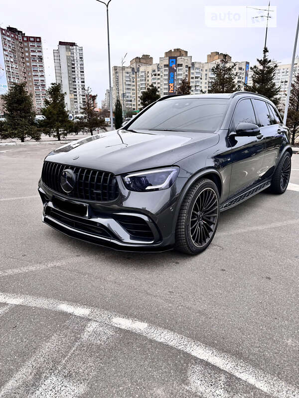 Mercedes-benz Glc 63 (2019)