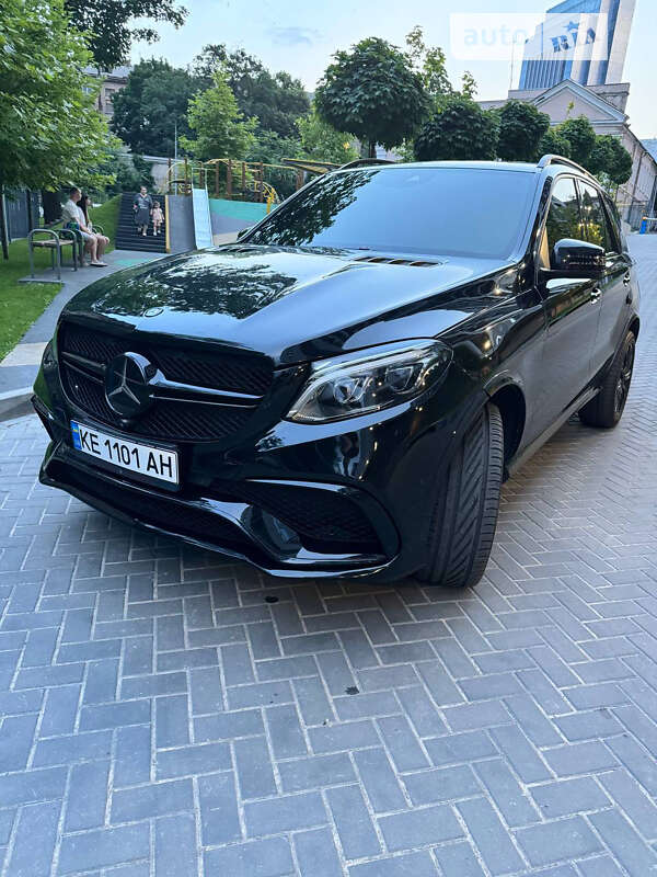 Mercedes-benz Gle-class (2015)