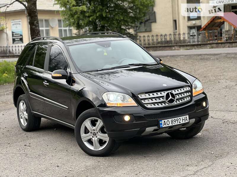 Mercedes-benz M-class (2005)
