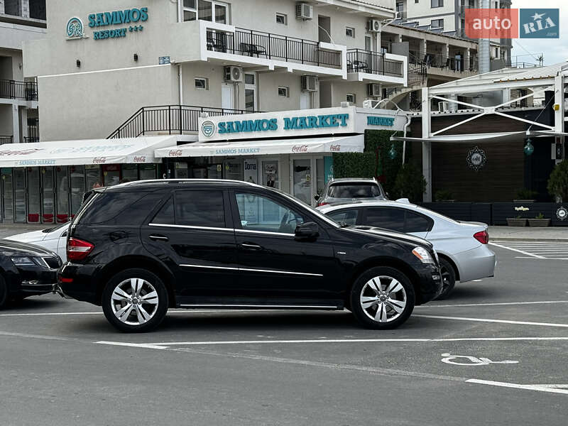 Mercedes-benz M-class (2011)