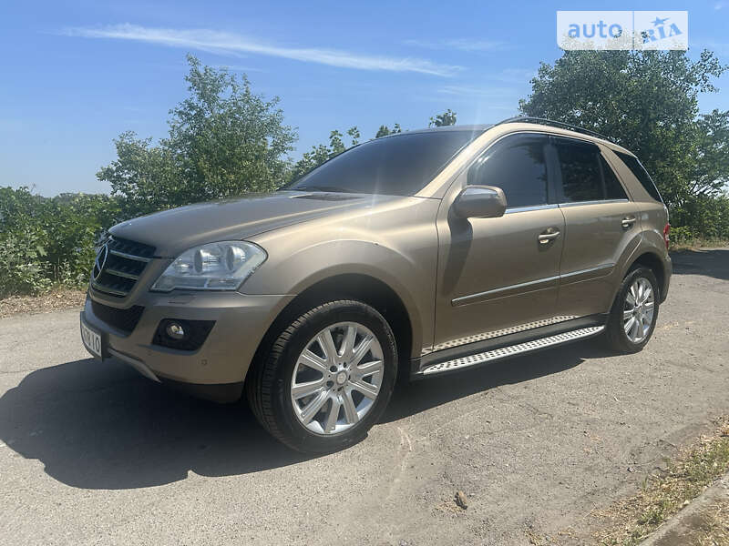 Mercedes-benz Ml 500 (2010)