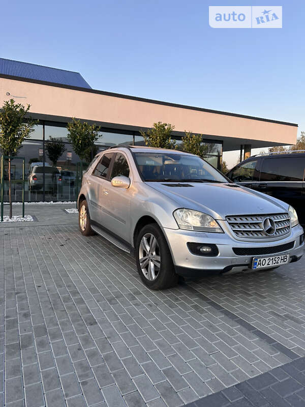 Mercedes-benz M-class (2006)