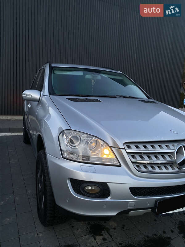 Mercedes-benz M-class (2007)
