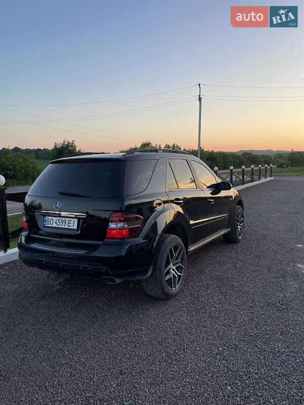 Mercedes-benz M-class (2008)