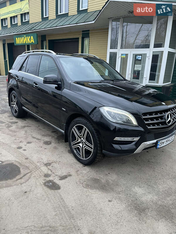 Mercedes-benz M-class (2012)