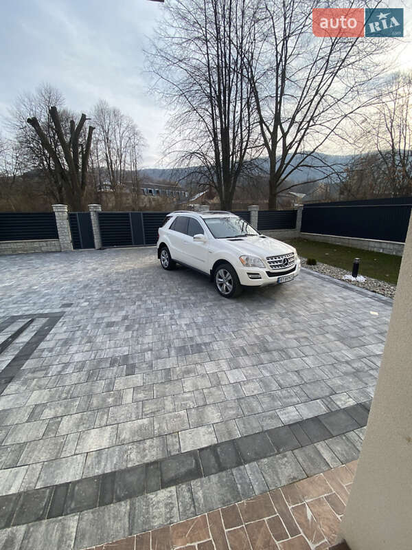 Mercedes-benz M-class (2011)