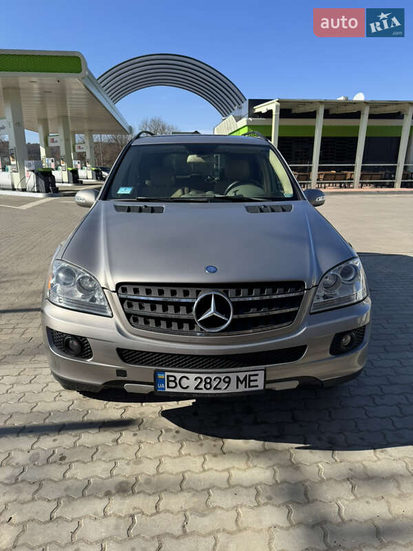 Mercedes-benz M-class (2007)