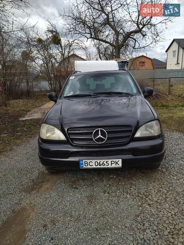 Mercedes-benz M-class (1998)