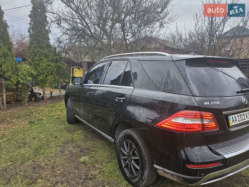 Mercedes-benz M-class (2012)