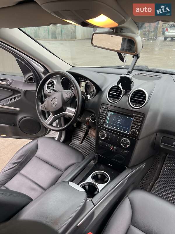 Mercedes-benz M-class (2009)