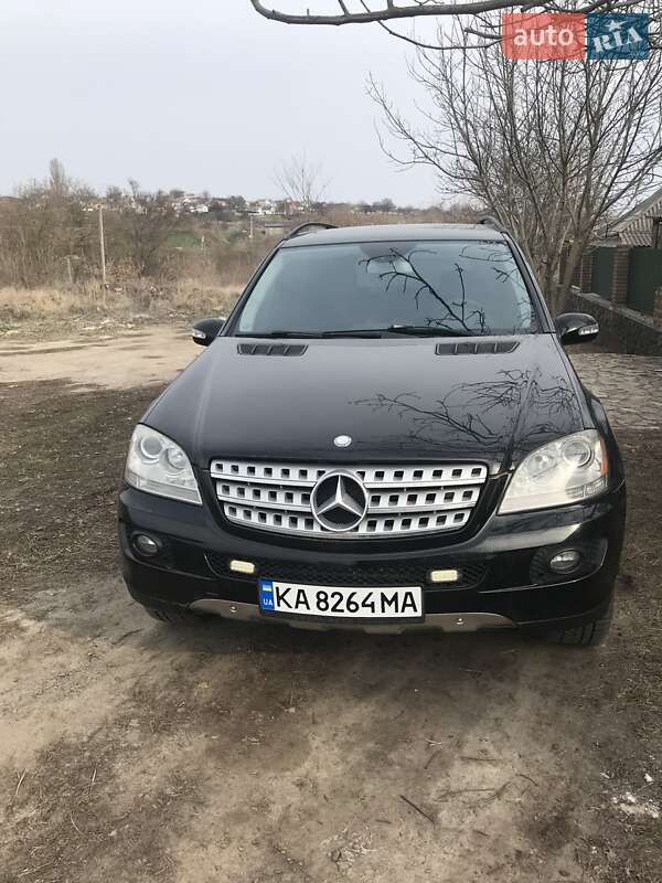 Mercedes-benz M-class (2008)