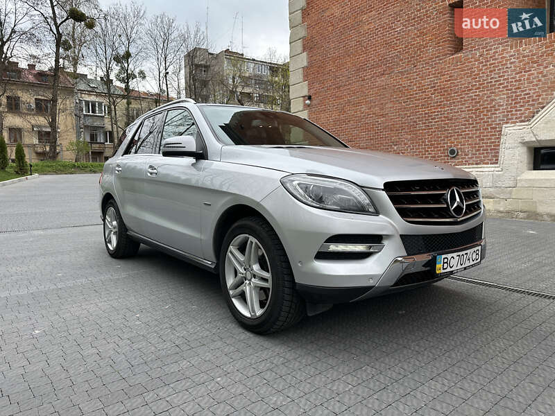 Mercedes-benz M-class (2013)