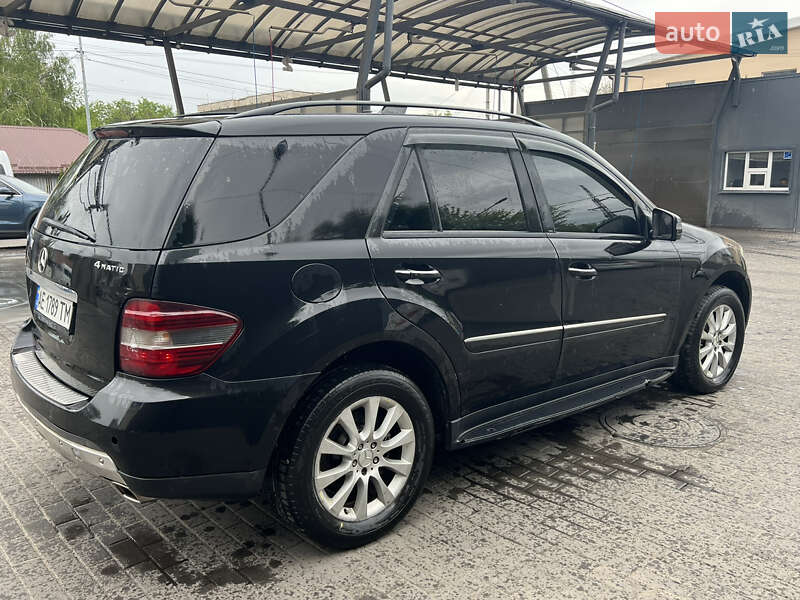 Mercedes-benz M-class (2006)
