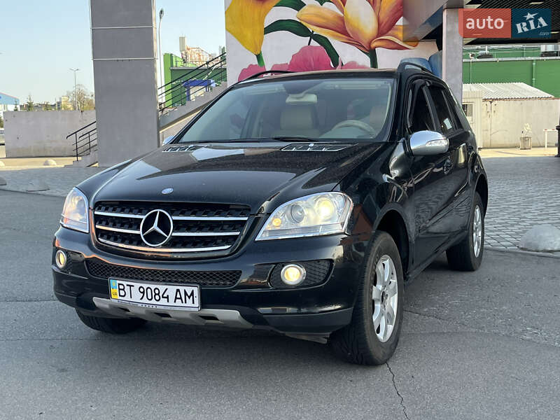Mercedes-benz M-class (2006)