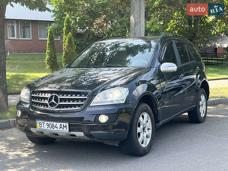 Mercedes-benz M-class (2006)