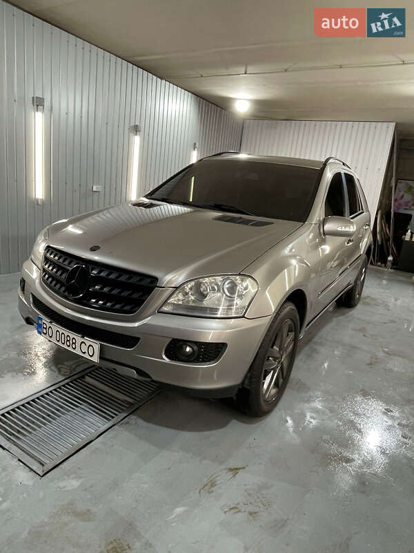 Mercedes-benz M-class (2006)