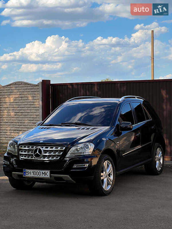 Mercedes-benz M-class (2009)