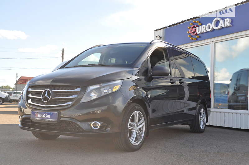 Mercedes-benz Metris (2016)