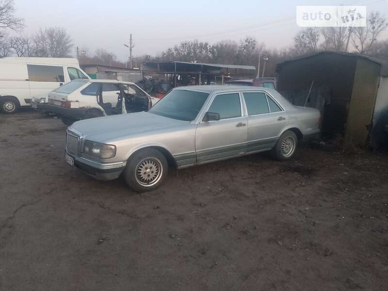 Mercedes-benz 300d (1985)