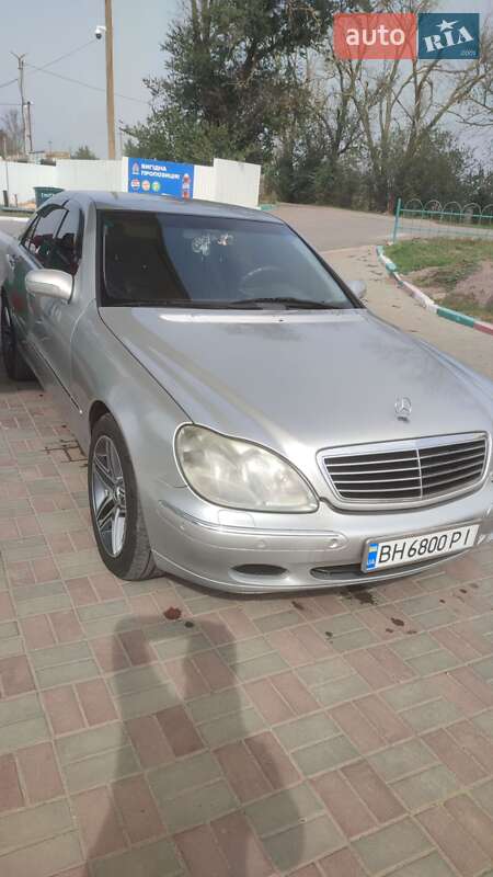 Mercedes-benz S-class (2000)