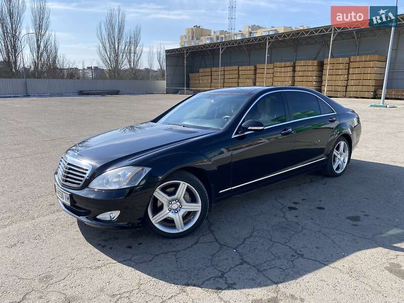 Mercedes-benz S-class (2006)