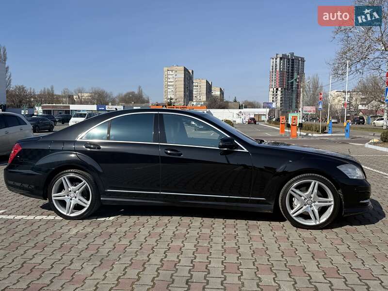 Mercedes-benz S-class (2013)