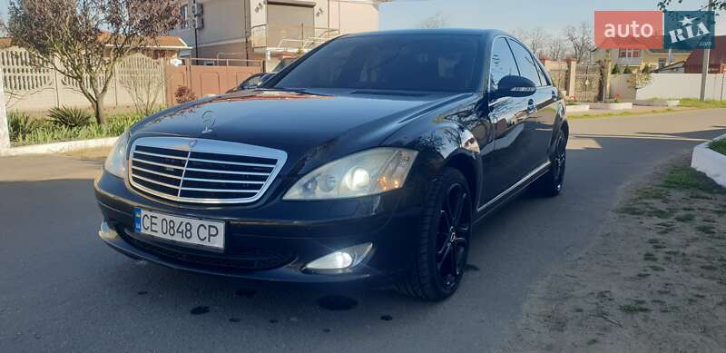Mercedes-benz S-class (2008)
