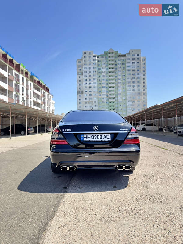 Mercedes-benz S-class (2007)
