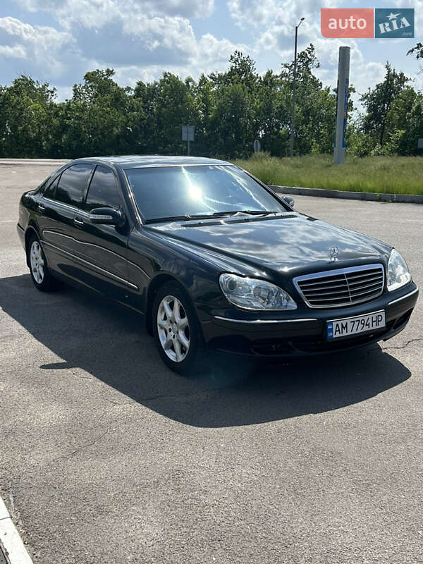 Mercedes-benz S-class (2003)