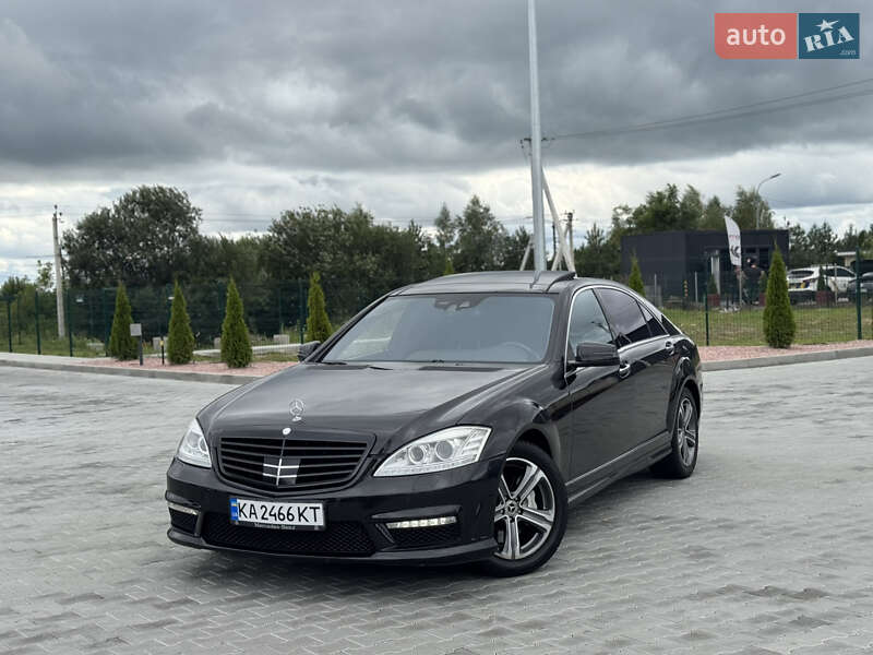 Mercedes-benz S-class (2010)