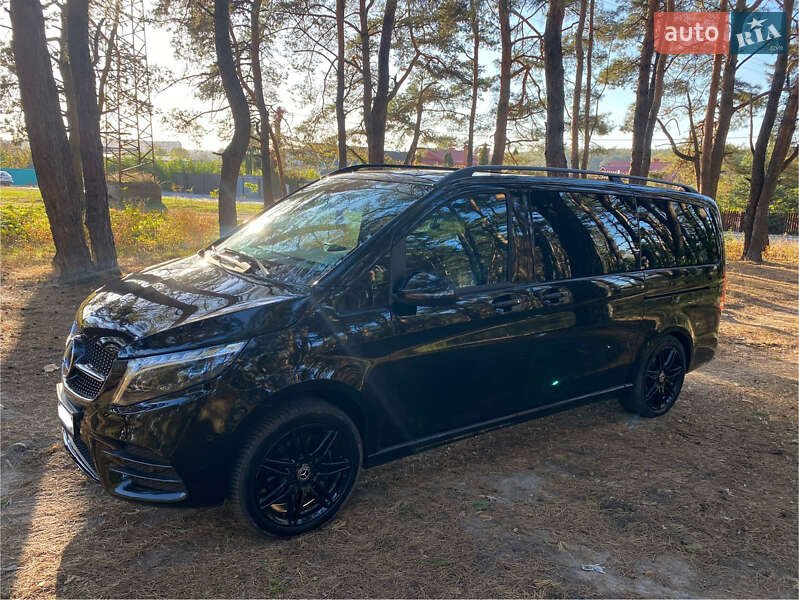 Mercedes-benz V-class (2022)