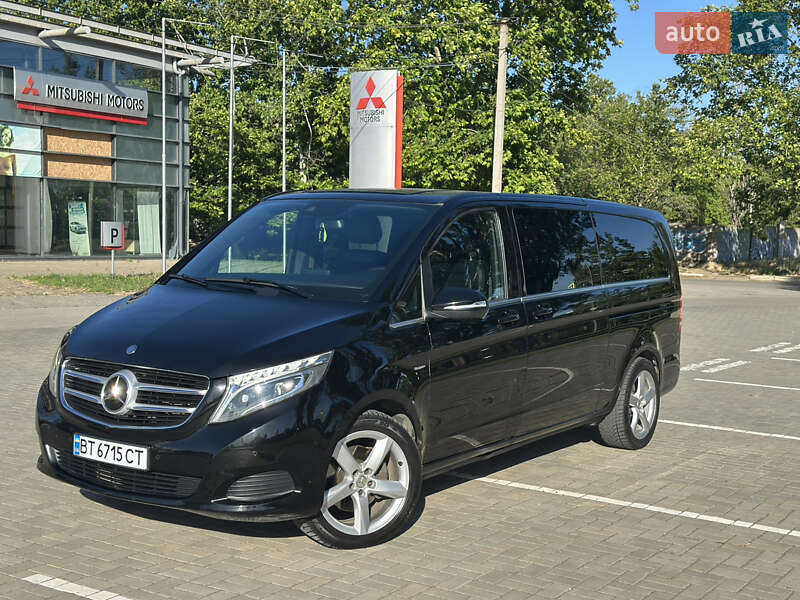 Mercedes-benz V-class (2015)