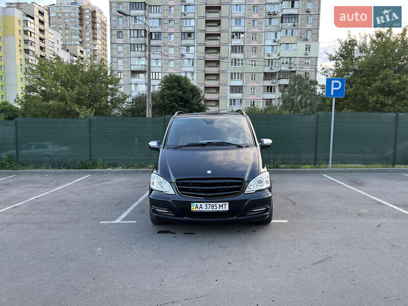 Mercedes-benz Viano (2011)