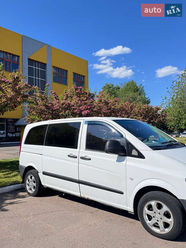 Mercedes-benz Vito (2004)