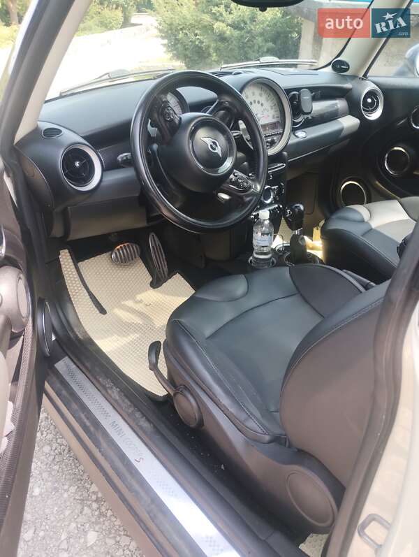 Mini Clubman (2010)