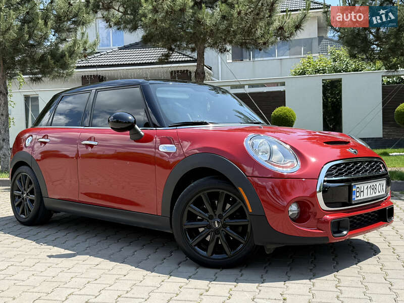 Mini Cooper (2015)