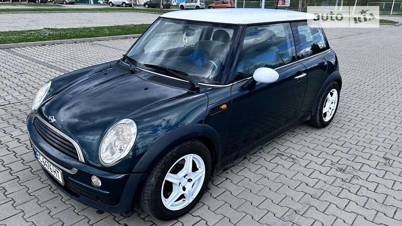 Mini Hatch (2004)