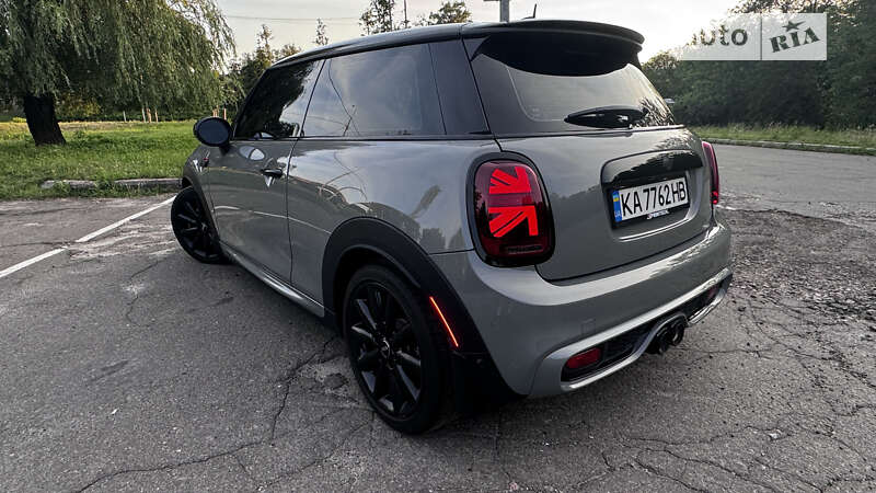 Mini Hatch (2015)