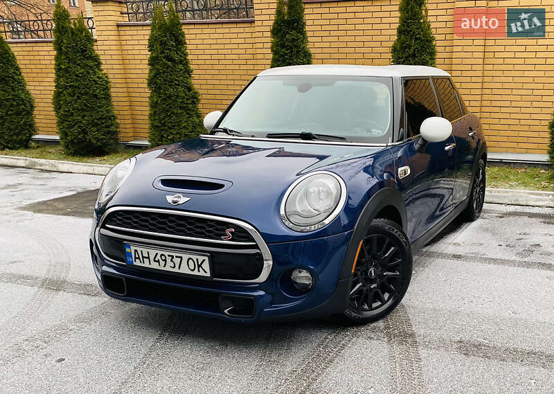 Mini Hatch (2015)