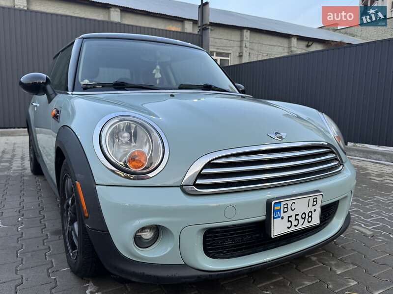 Mini Hatch (2011)