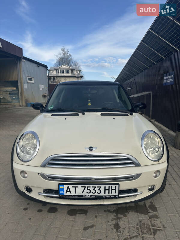 Mini Hatch (2004)